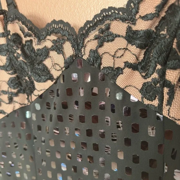 Adrianna Papell sequin and lace dress - Picture 9 of 9